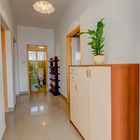 Modern Steladora Apartment *